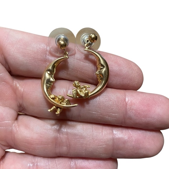 Vintage Cherub Moon Earrings 14k Crescent Dangle Earrings Cherubs 14k Gold - Picture 13 of 15